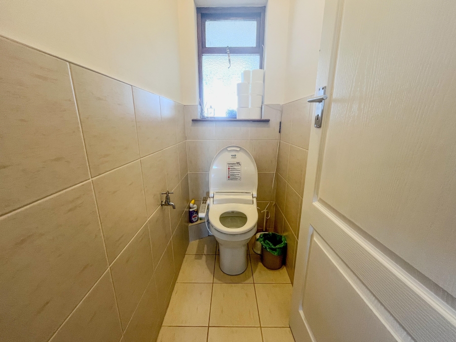 To Let 3 Bedroom Property for Rent in Pinelands Western Cape